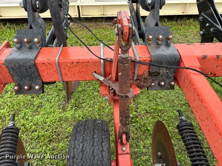 image for item EN5749 2005 Krause 4830-530R in-line ripper