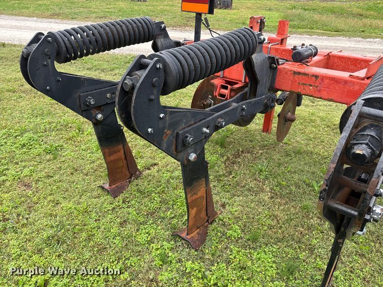 image for item EN5749 2005 Krause 4830-530R in-line ripper