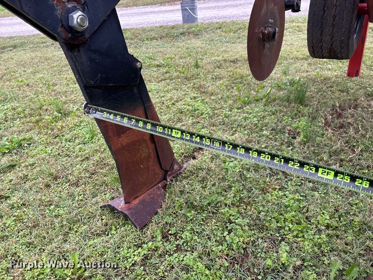 image for item EN5749 2005 Krause 4830-530R in-line ripper