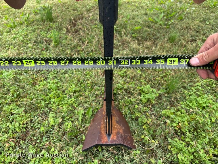 image for item EN5749 2005 Krause 4830-530R in-line ripper