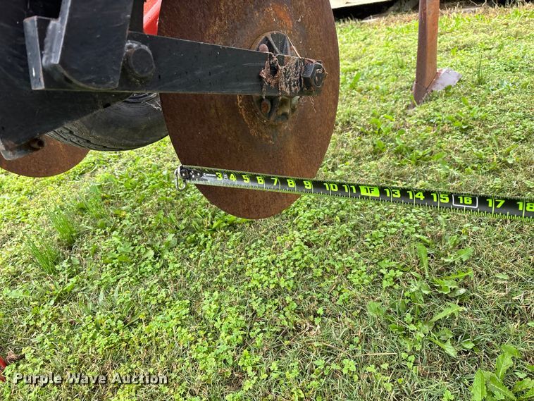 image for item EN5749 2005 Krause 4830-530R in-line ripper