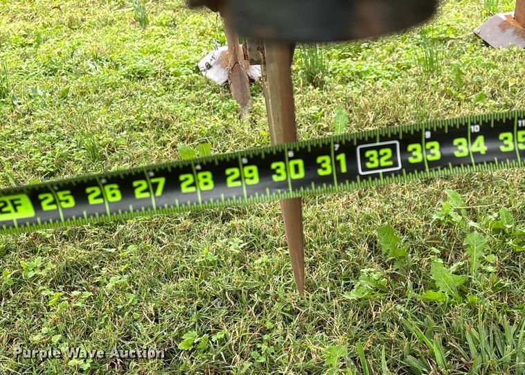 image for item EN5749 2005 Krause 4830-530R in-line ripper