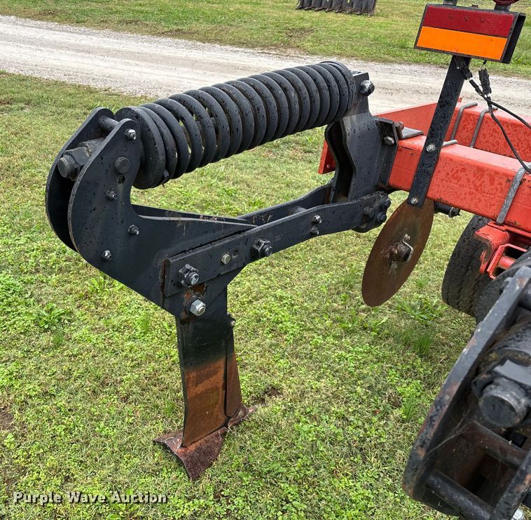 image for item EN5749 2005 Krause 4830-530R in-line ripper