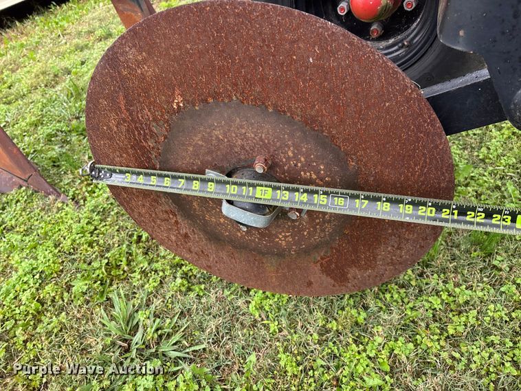 image for item EN5749 2005 Krause 4830-530R in-line ripper