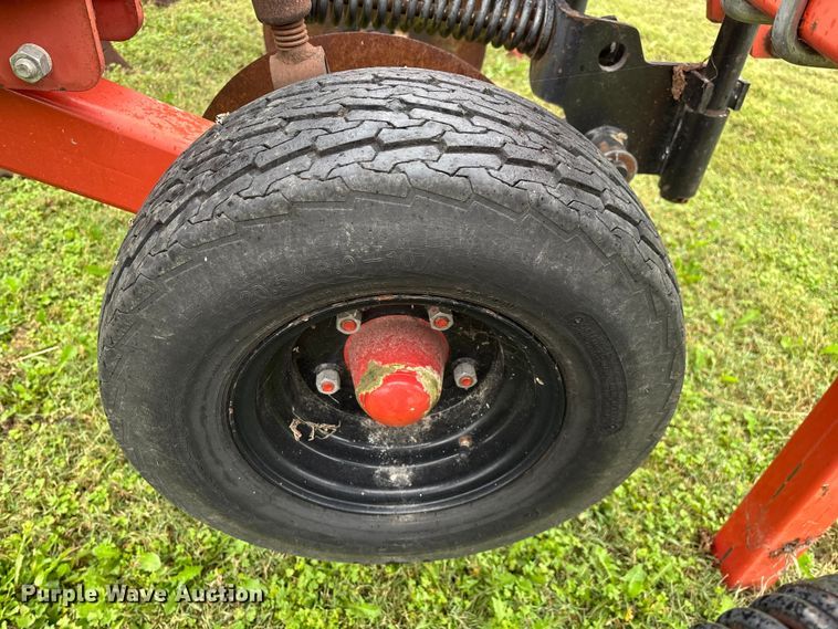 image for item EN5749 2005 Krause 4830-530R in-line ripper