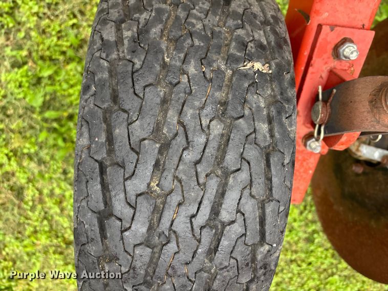 image for item EN5749 2005 Krause 4830-530R in-line ripper