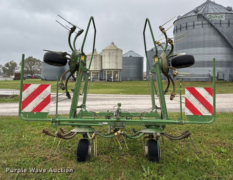 image for item EN5753 Krone KW5.52/4x7T hay tedder