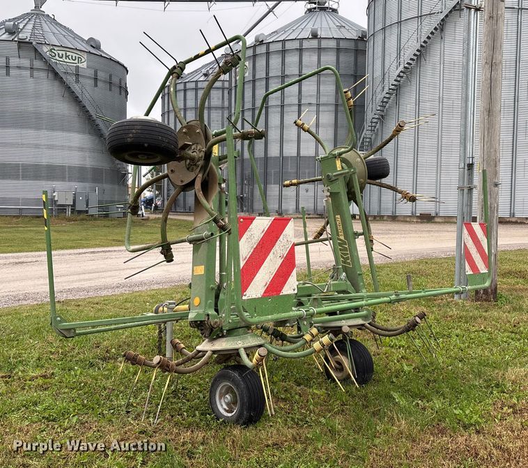 image for item EN5753 Krone KW5.52/4x7T hay tedder