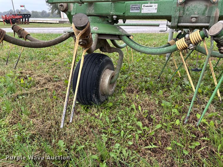 image for item EN5753 Krone KW5.52/4x7T hay tedder