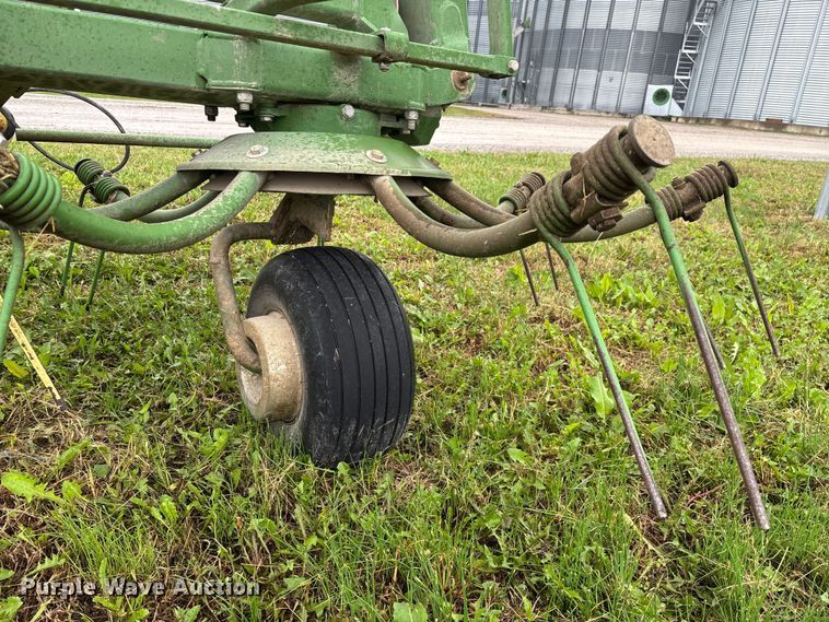 image for item EN5753 Krone KW5.52/4x7T hay tedder