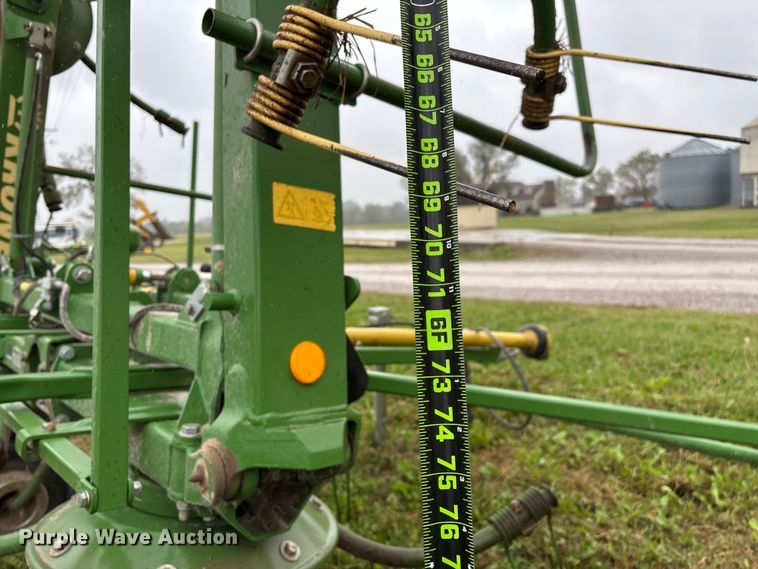 image for item EN5753 Krone KW5.52/4x7T hay tedder