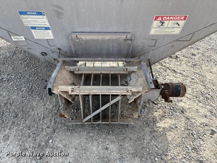 image for item EN5768 New Leader MultApplier L4000G4 spreader bed insert