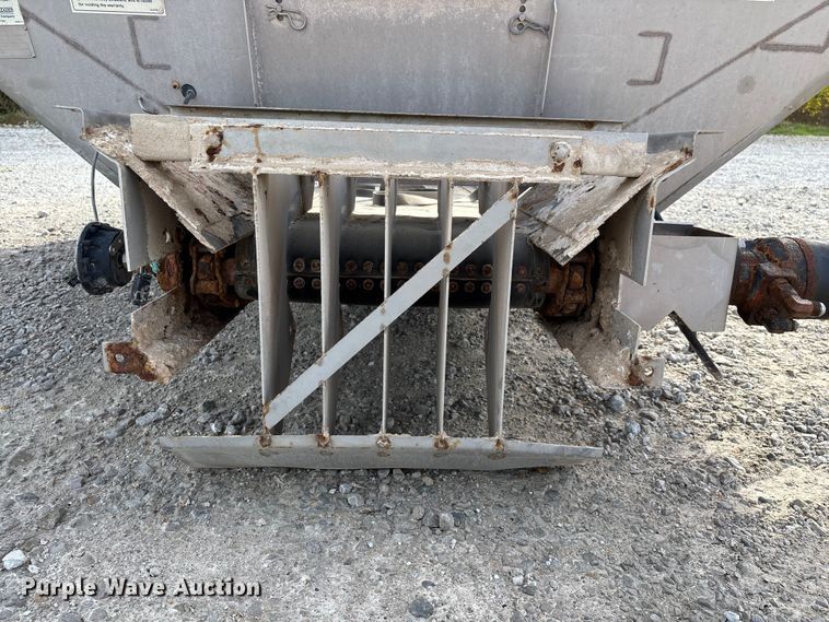 image for item EN5768 New Leader MultApplier L4000G4 spreader bed insert