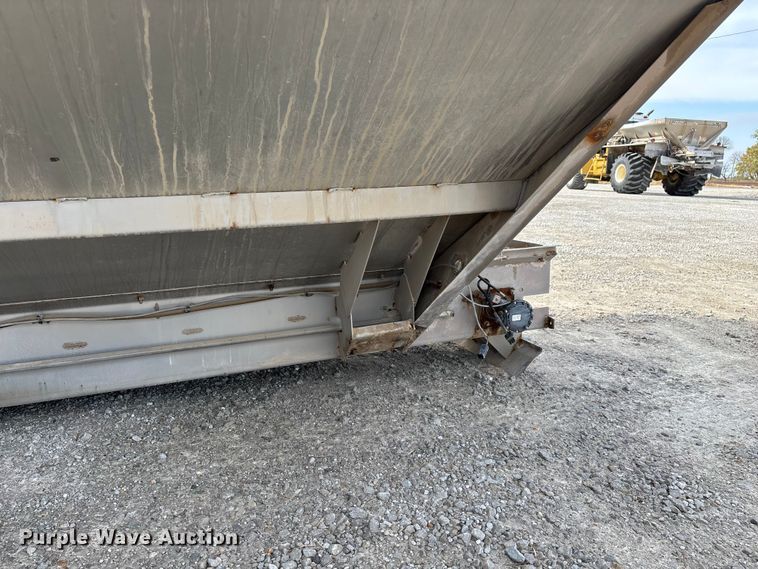 image for item EN5768 New Leader MultApplier L4000G4 spreader bed insert