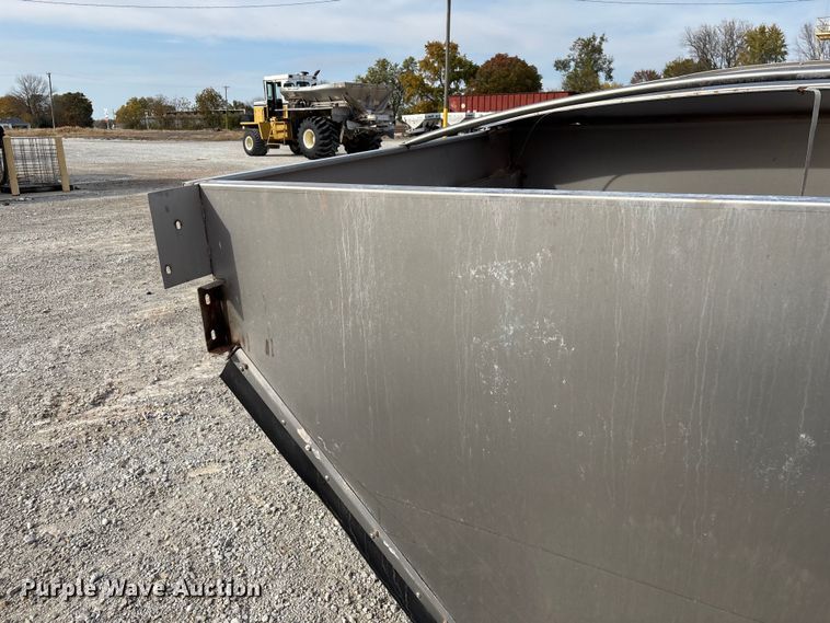 image for item EN5768 New Leader MultApplier L4000G4 spreader bed insert