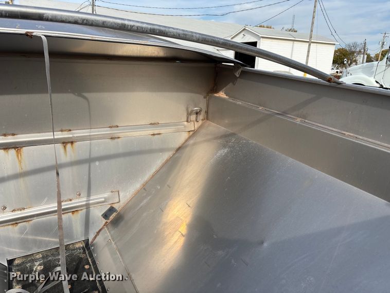 image for item EN5768 New Leader MultApplier L4000G4 spreader bed insert