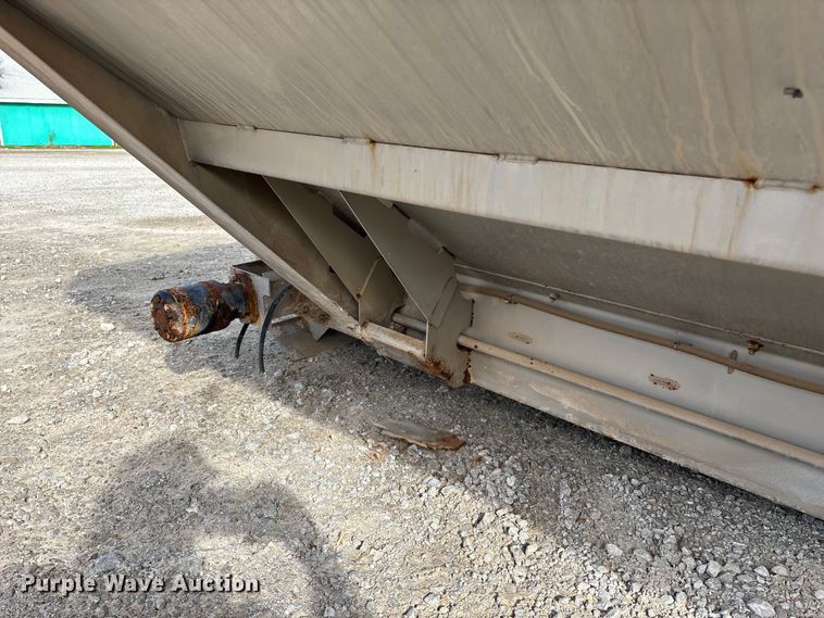 image for item EN5768 New Leader MultApplier L4000G4 spreader bed insert