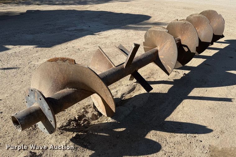 image for item EP0806 2004 International 7400 feed mixer truck