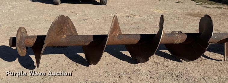 image for item EP0806 2004 International 7400 feed mixer truck