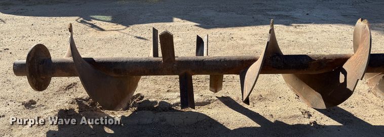 image for item EP0806 2004 International 7400 feed mixer truck