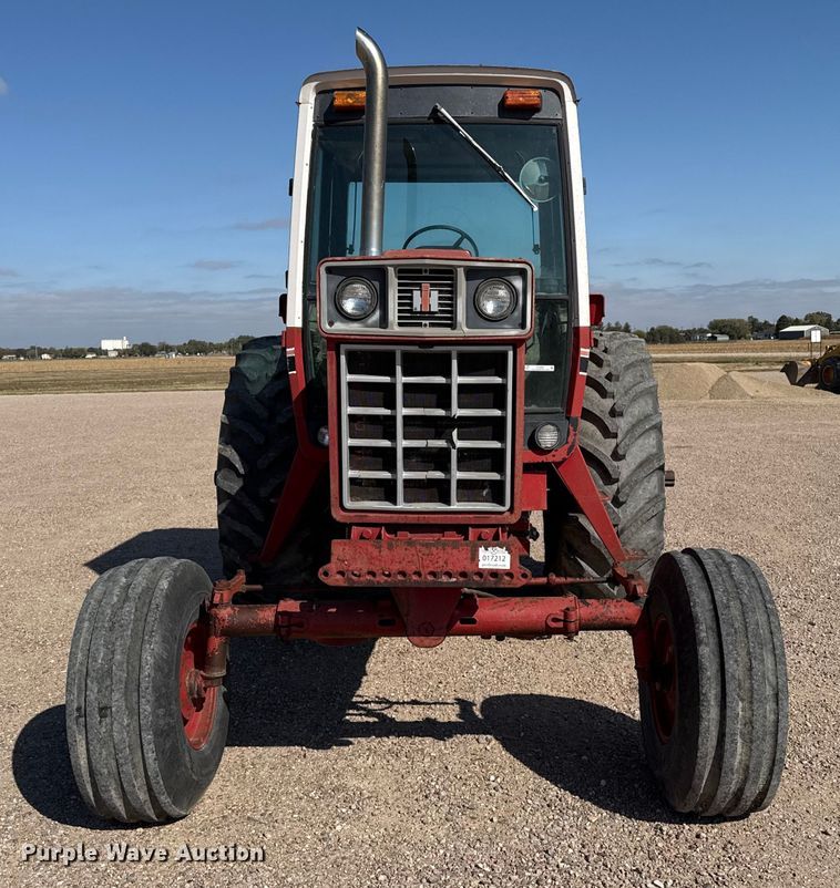image for item EP0807 International 1586 tractor