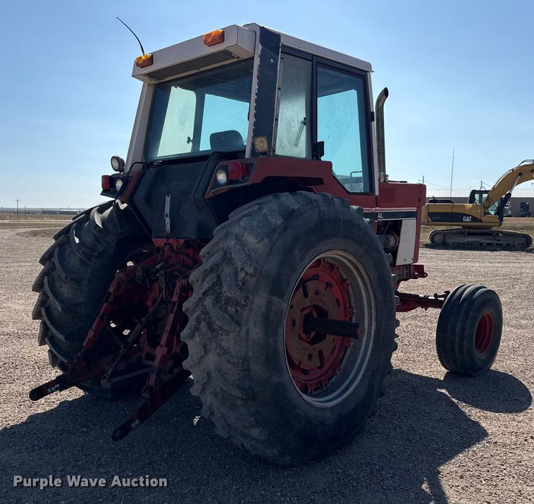 image for item EP0807 International 1586 tractor