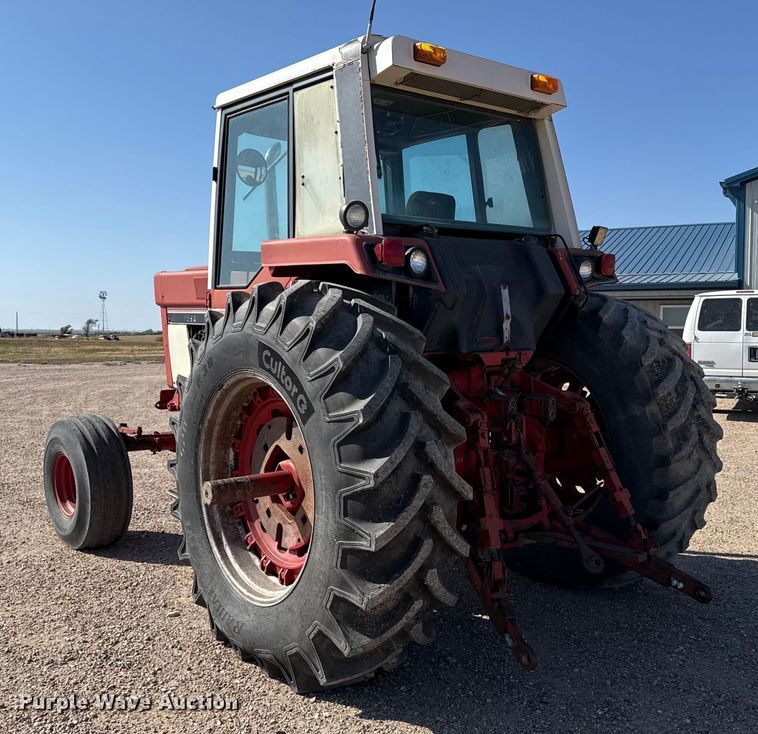 image for item EP0807 International 1586 tractor