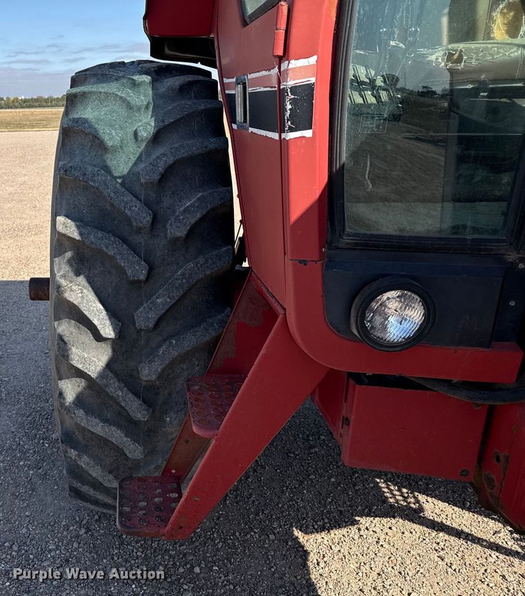 image for item EP0807 International 1586 tractor