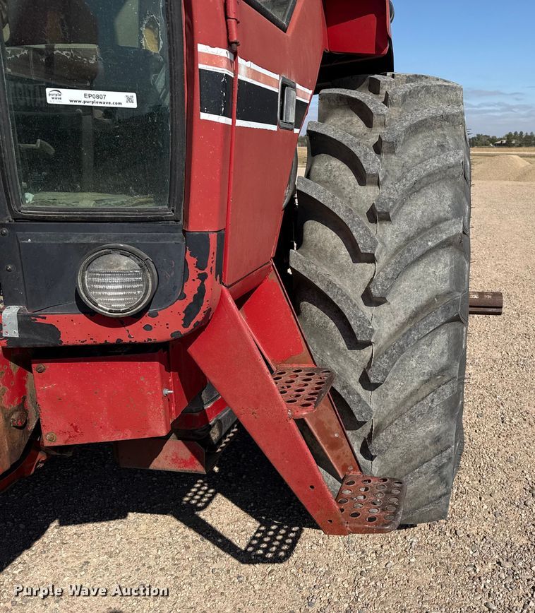 image for item EP0807 International 1586 tractor