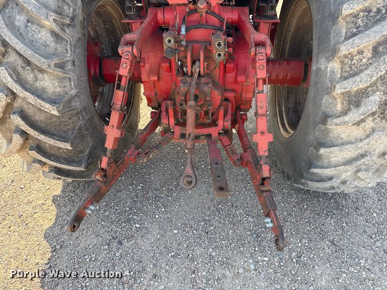 image for item EP0807 International 1586 tractor