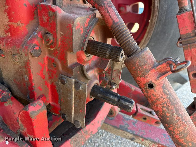 image for item EP0807 International 1586 tractor