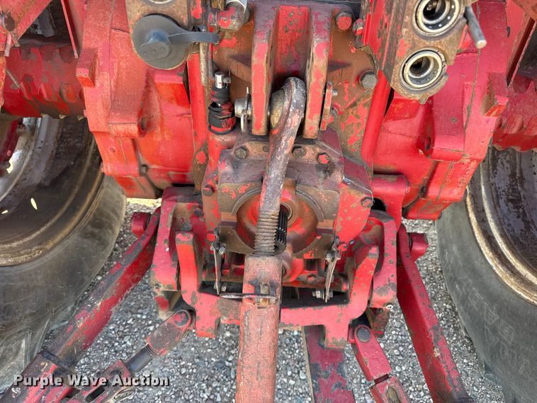 image for item EP0807 International 1586 tractor