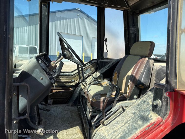 image for item EP0807 International 1586 tractor