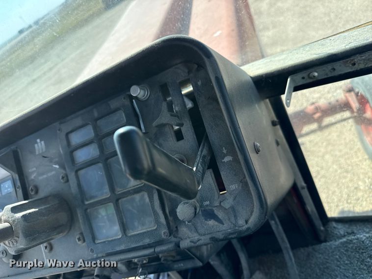 image for item EP0807 International 1586 tractor