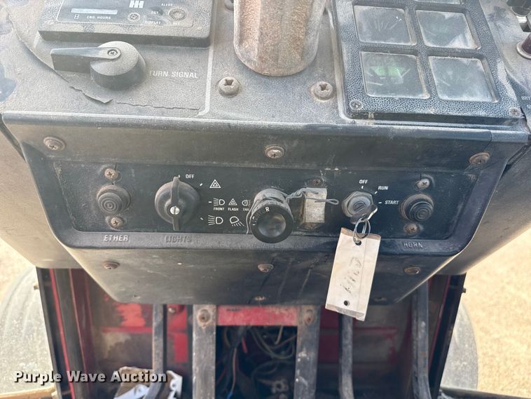 image for item EP0807 International 1586 tractor