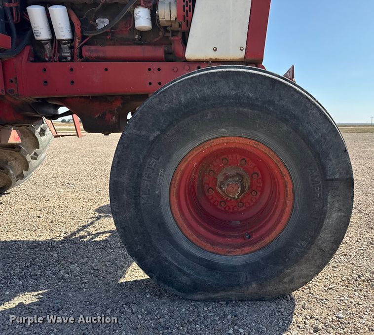 image for item EP0807 International 1586 tractor