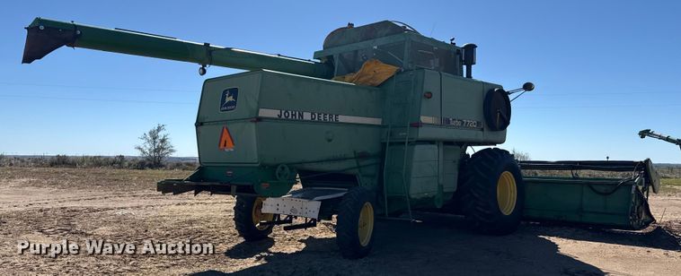 image for item EP0828 1981 John Deere 7720 Turbo combine