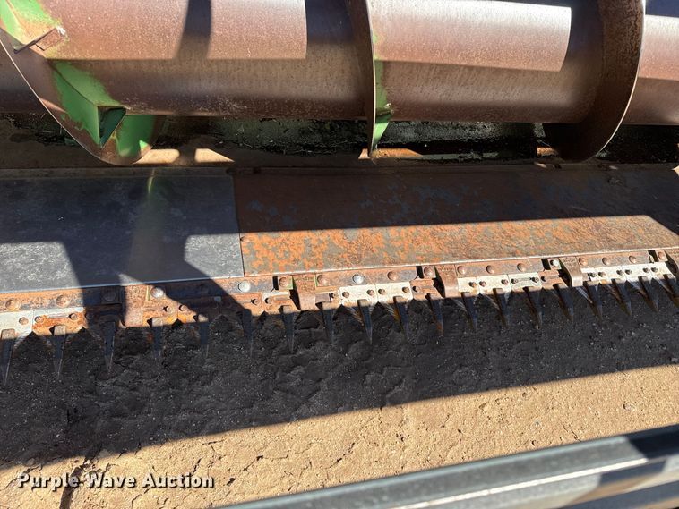 image for item EP0828 1981 John Deere 7720 Turbo combine