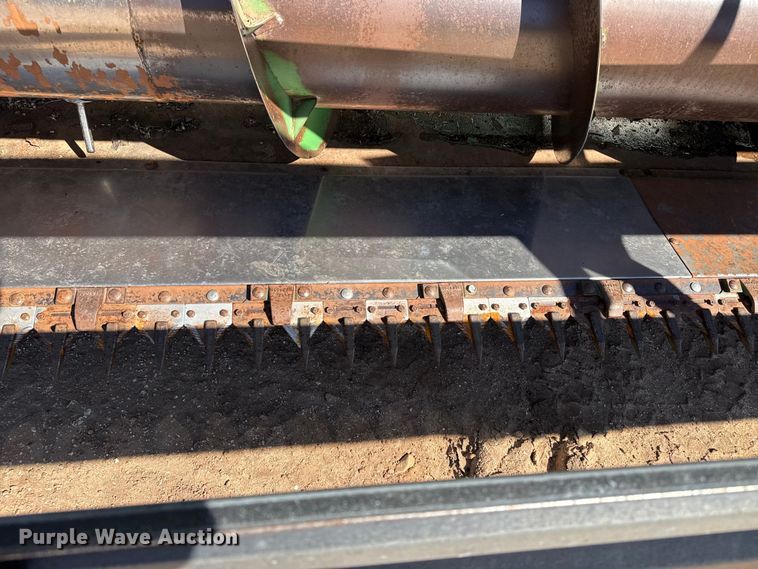 image for item EP0828 1981 John Deere 7720 Turbo combine