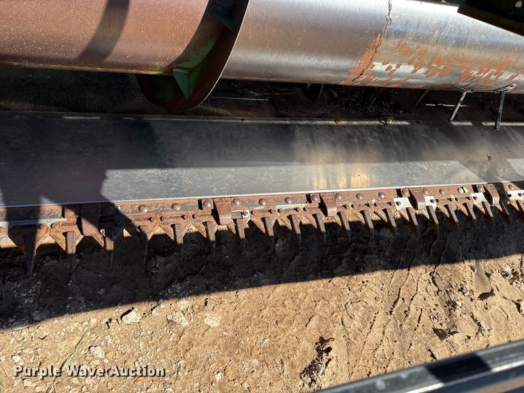 image for item EP0828 1981 John Deere 7720 Turbo combine