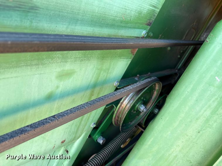 image for item EP0828 1981 John Deere 7720 Turbo combine