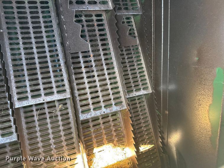 image for item EP0828 1981 John Deere 7720 Turbo combine