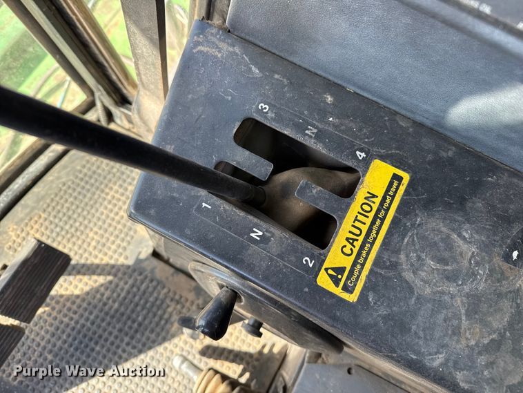 image for item EP0828 1981 John Deere 7720 Turbo combine