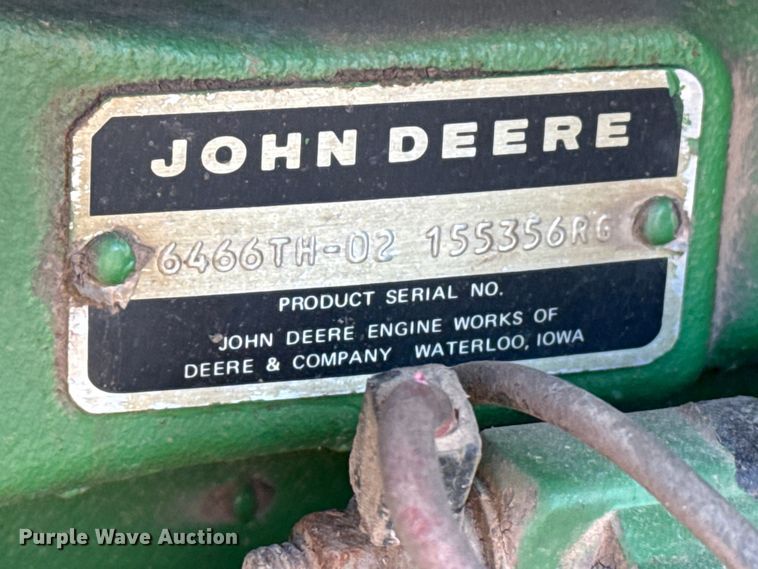image for item EP0828 1981 John Deere 7720 Turbo combine
