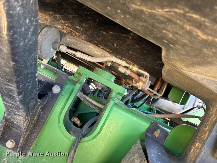 image for item EP0830 2003 John Deere 9520T tractor