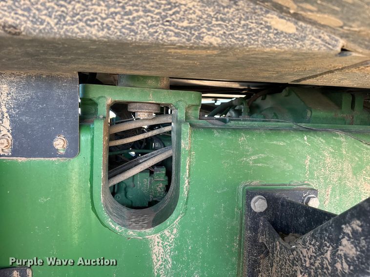 image for item EP0830 2003 John Deere 9520T tractor