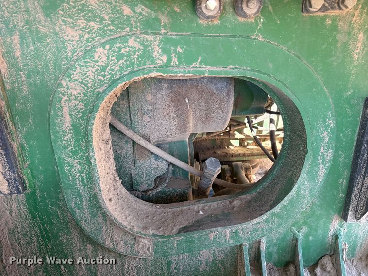 image for item EP0830 2003 John Deere 9520T tractor