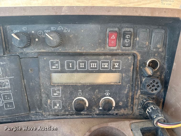 image for item EP0830 2003 John Deere 9520T tractor