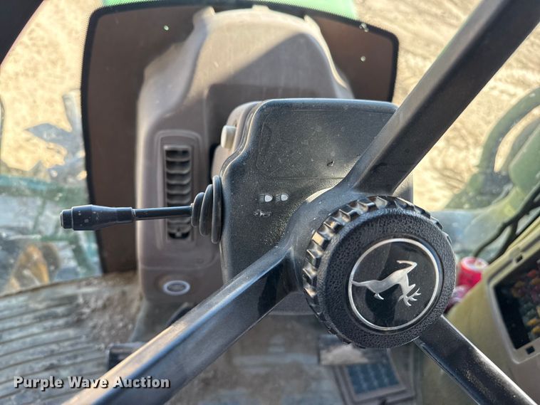 image for item EP0830 2003 John Deere 9520T tractor