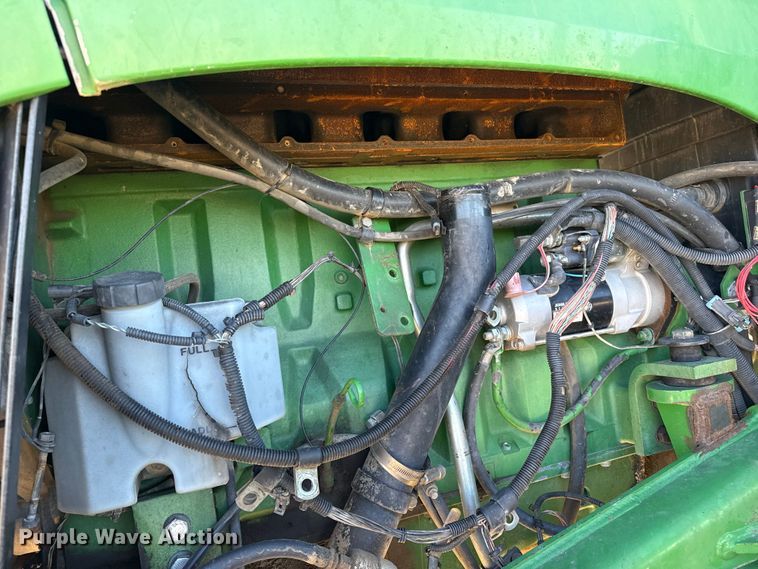 image for item EP0830 2003 John Deere 9520T tractor